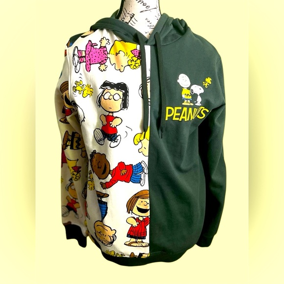 Peanuts Other - Peanuts Hybrid Apparel Hoodie-Size Small